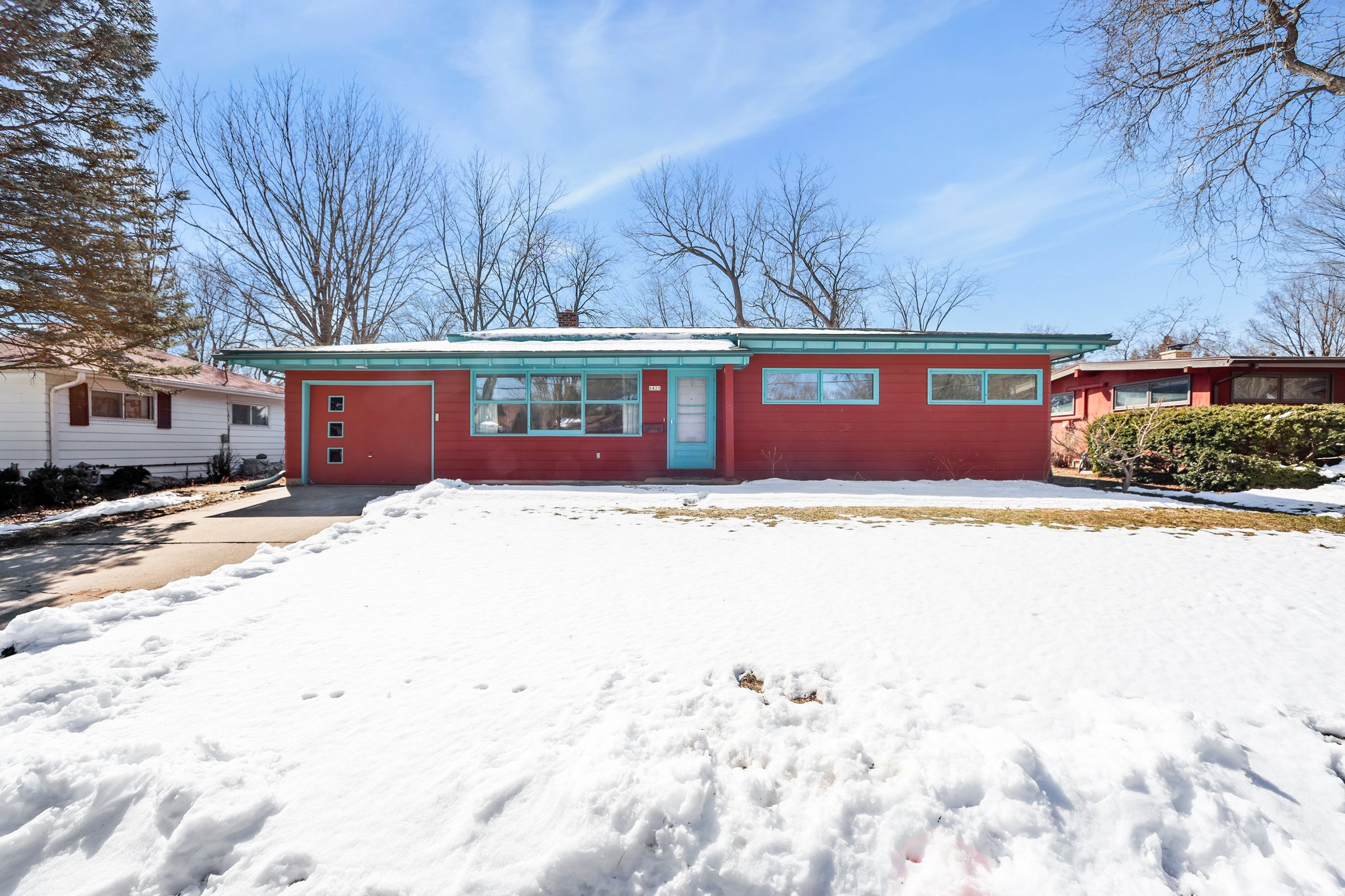 1-web-or-mls-6825-maywood-ave