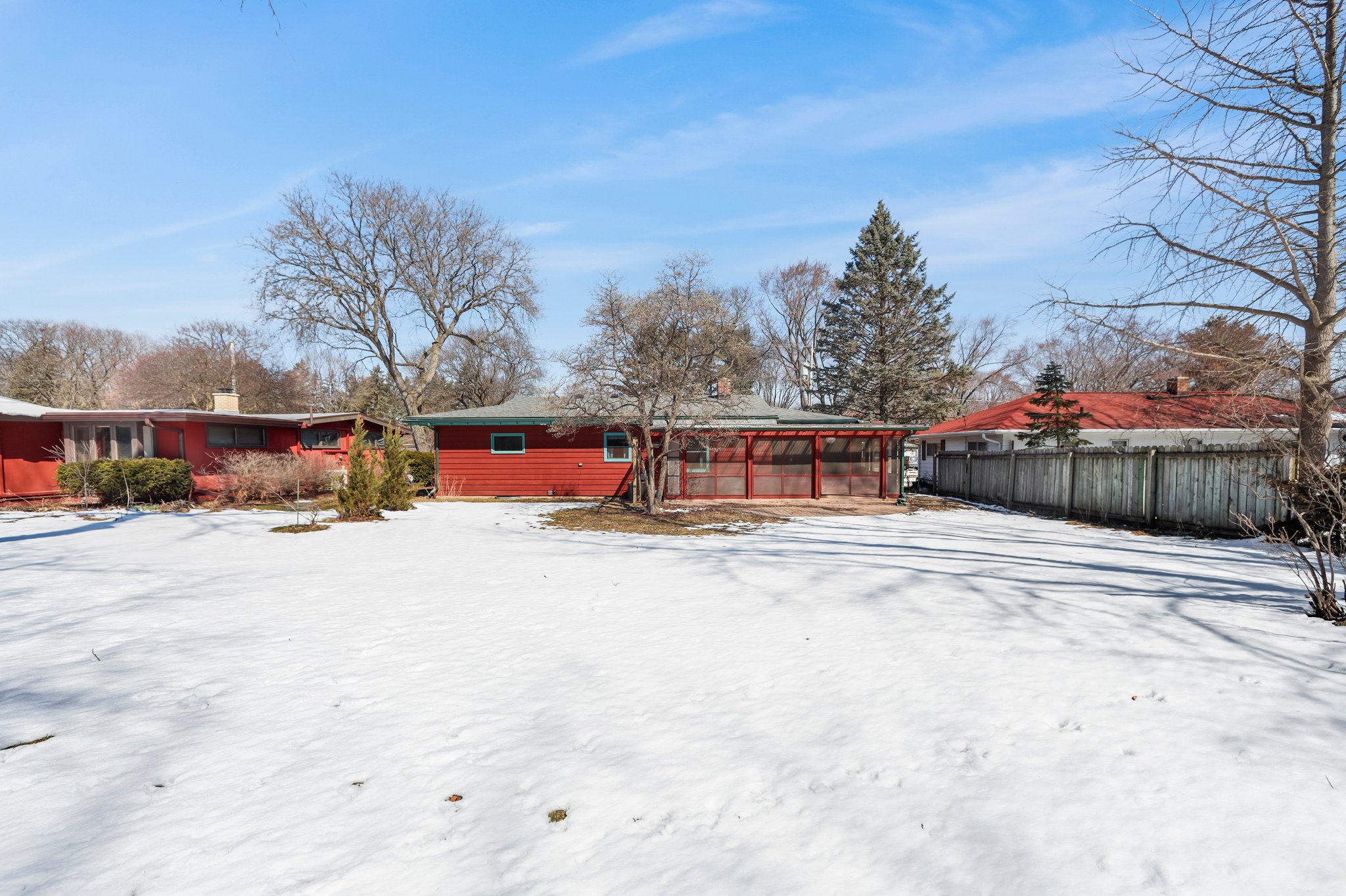 4-web-or-mls-6825-maywood-ave
