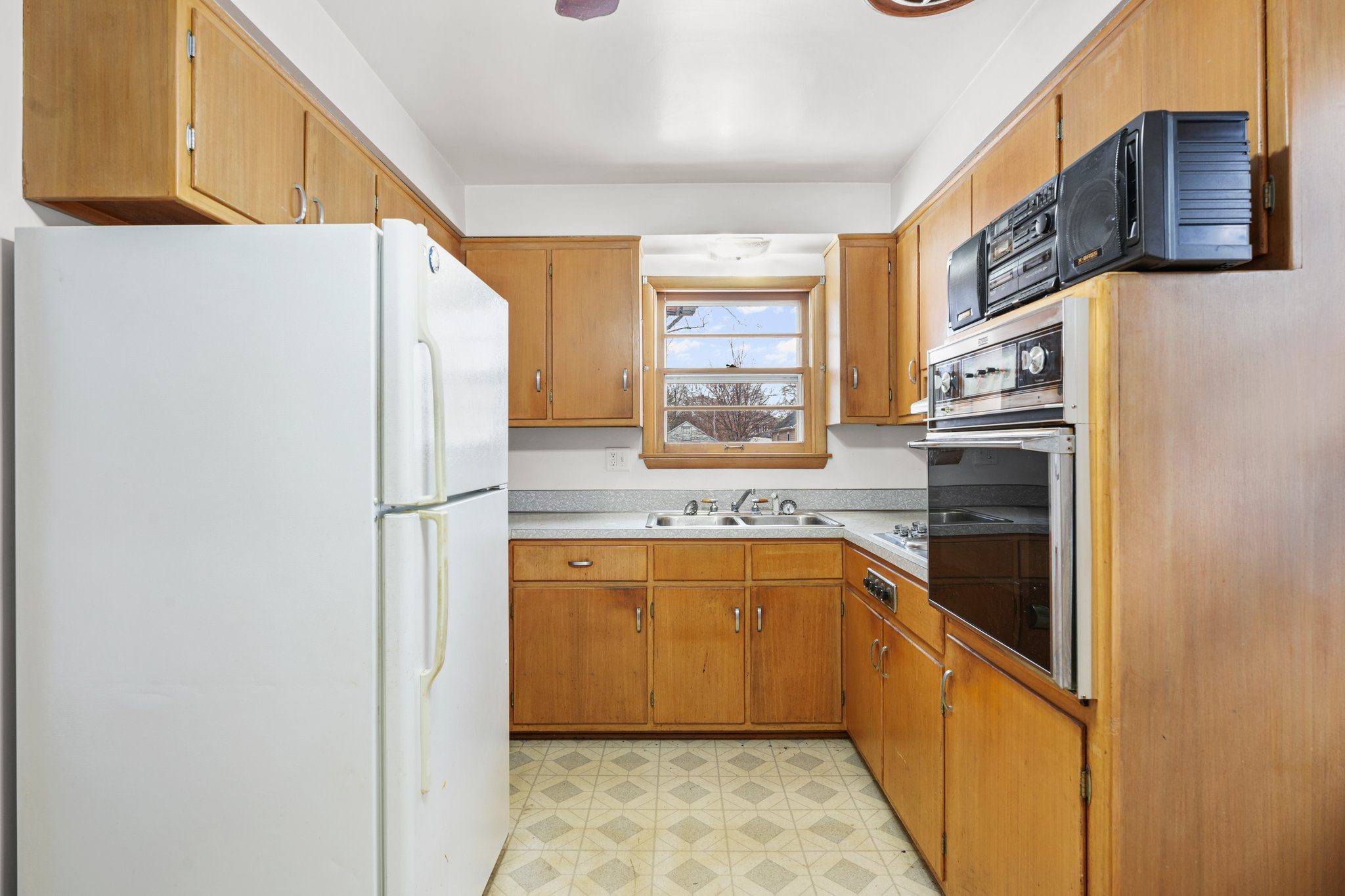 16-web-or-mls-536-pawling-st