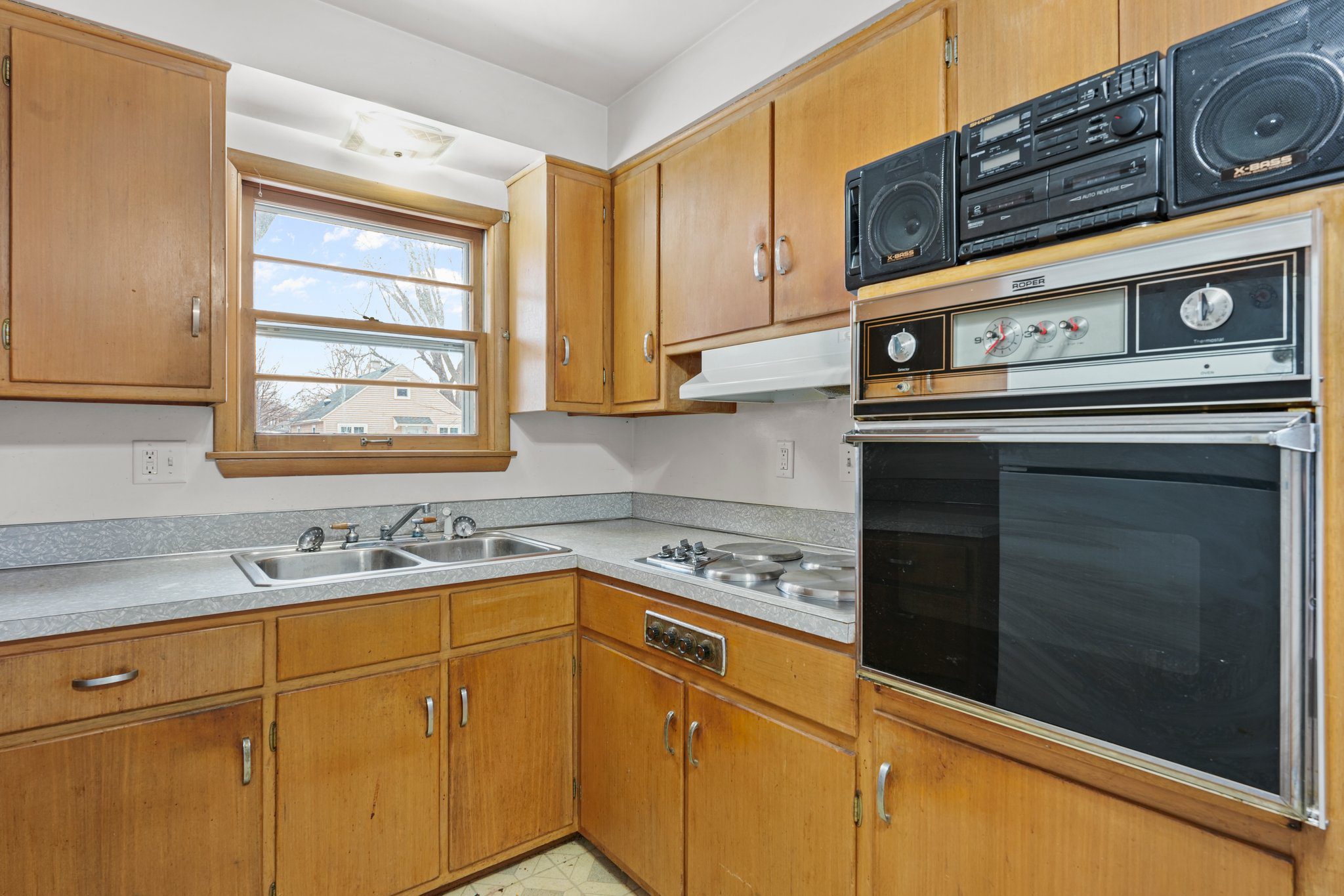 19-web-or-mls-536-pawling-st