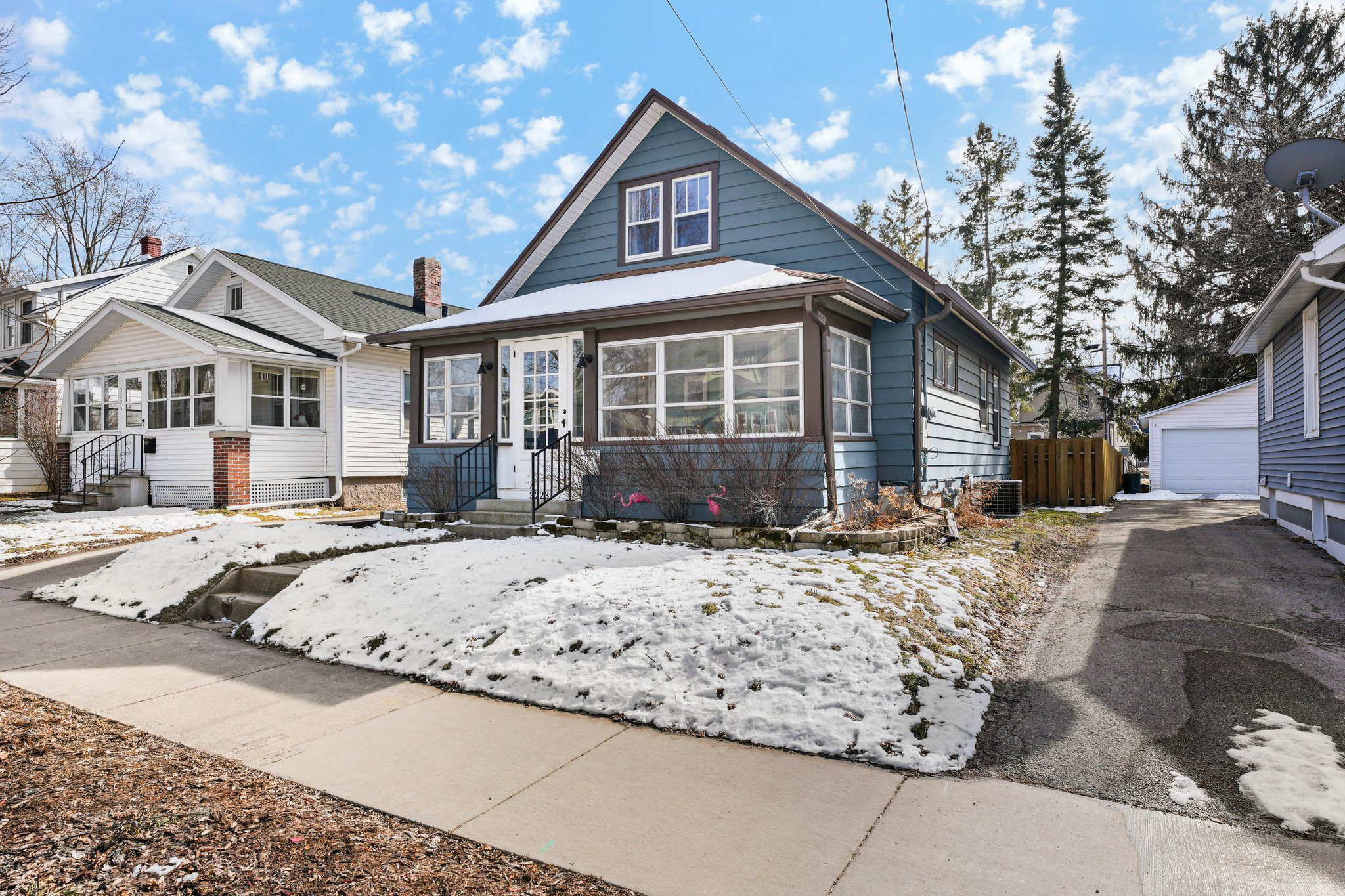 3-web-or-mls-3223-thorp-st