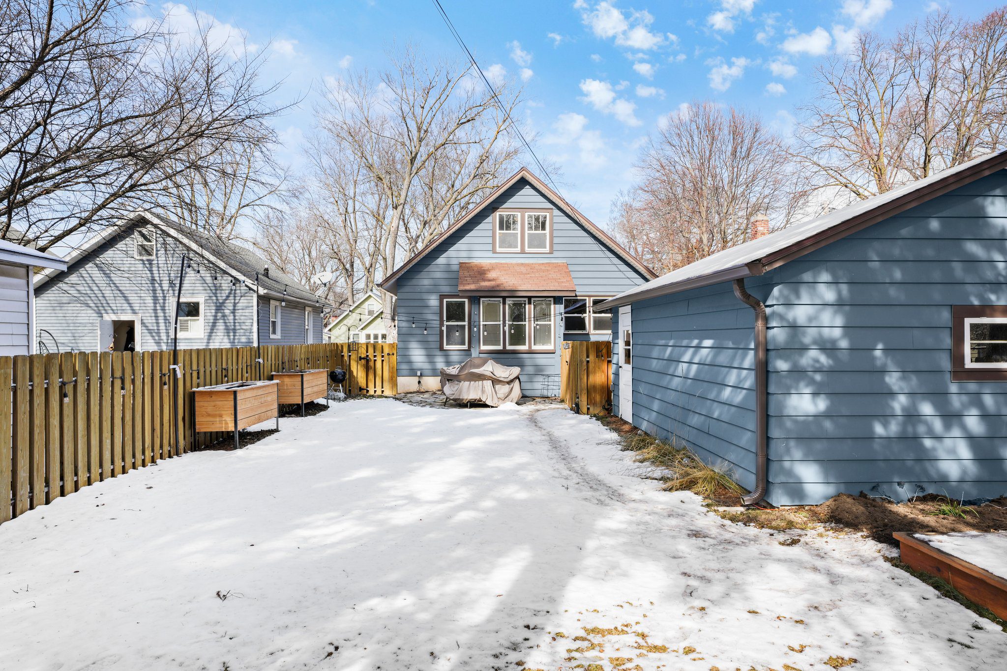 4-web-or-mls-3223-thorp-st