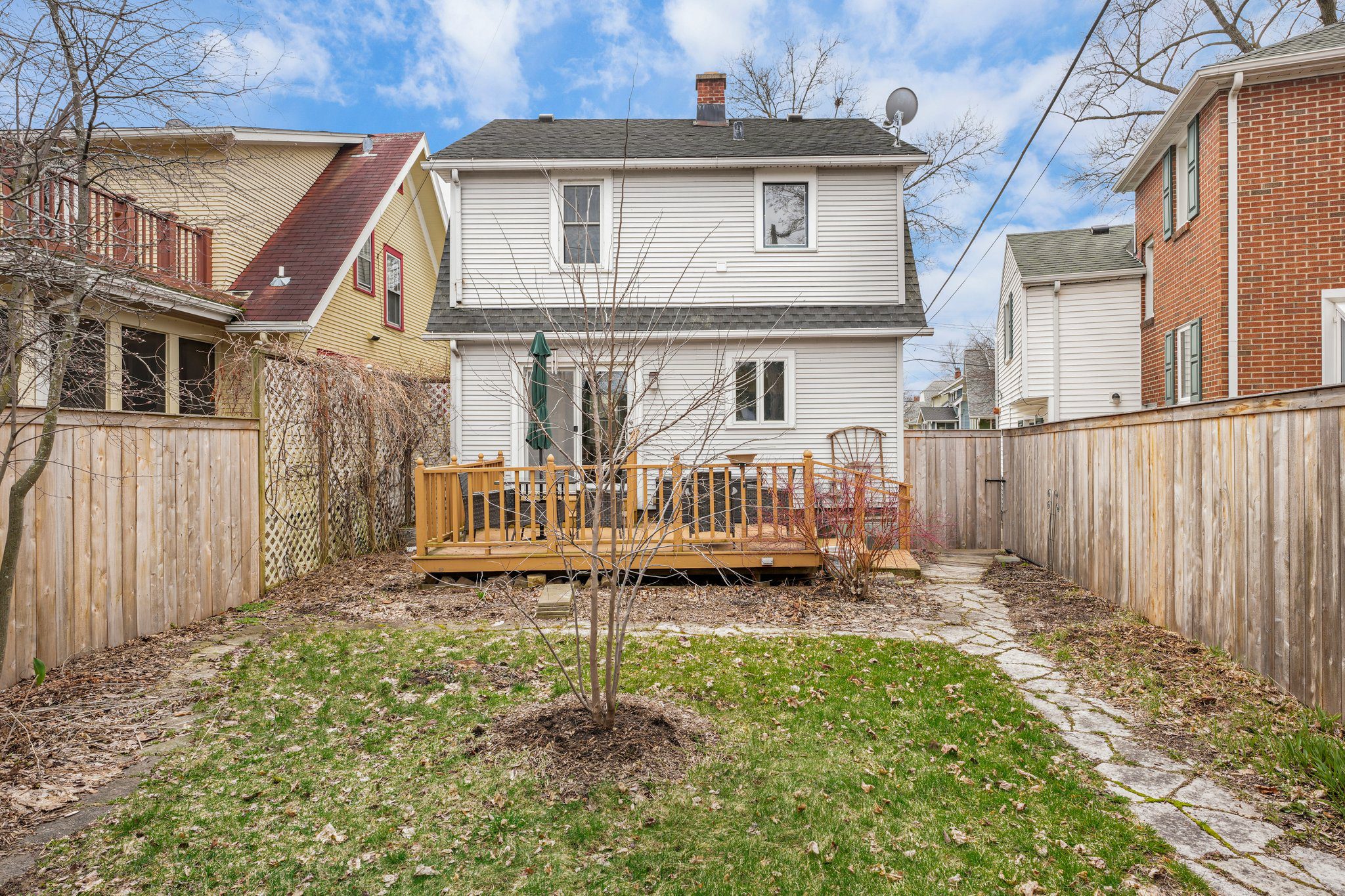 4-web-or-mls-517-russell-st