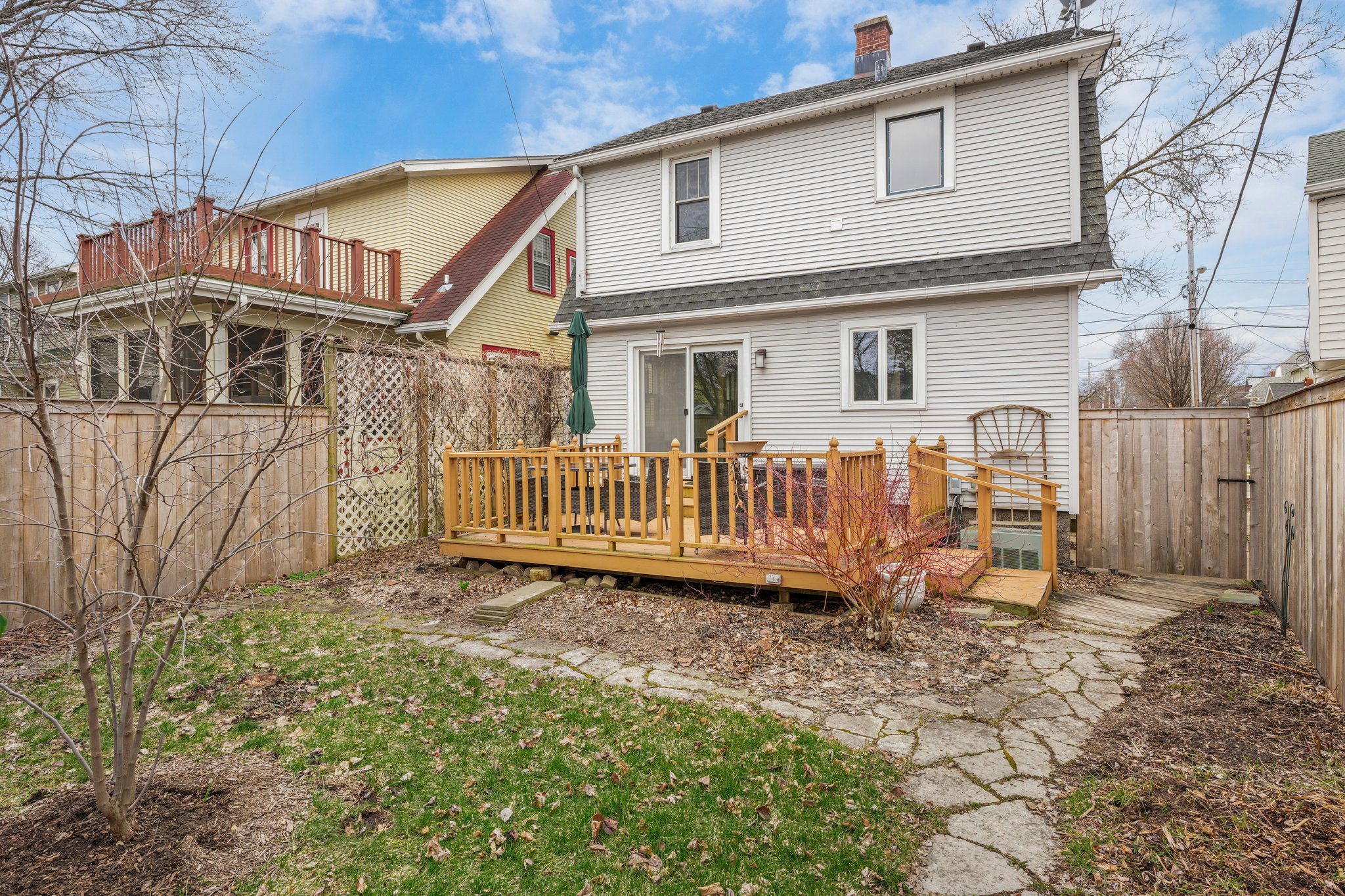 5-web-or-mls-517-russell-st