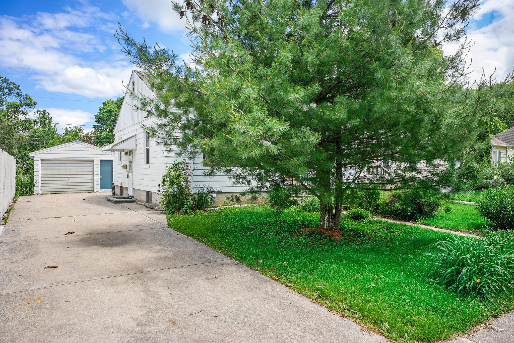 5-web-or-mls-3814-busse-st