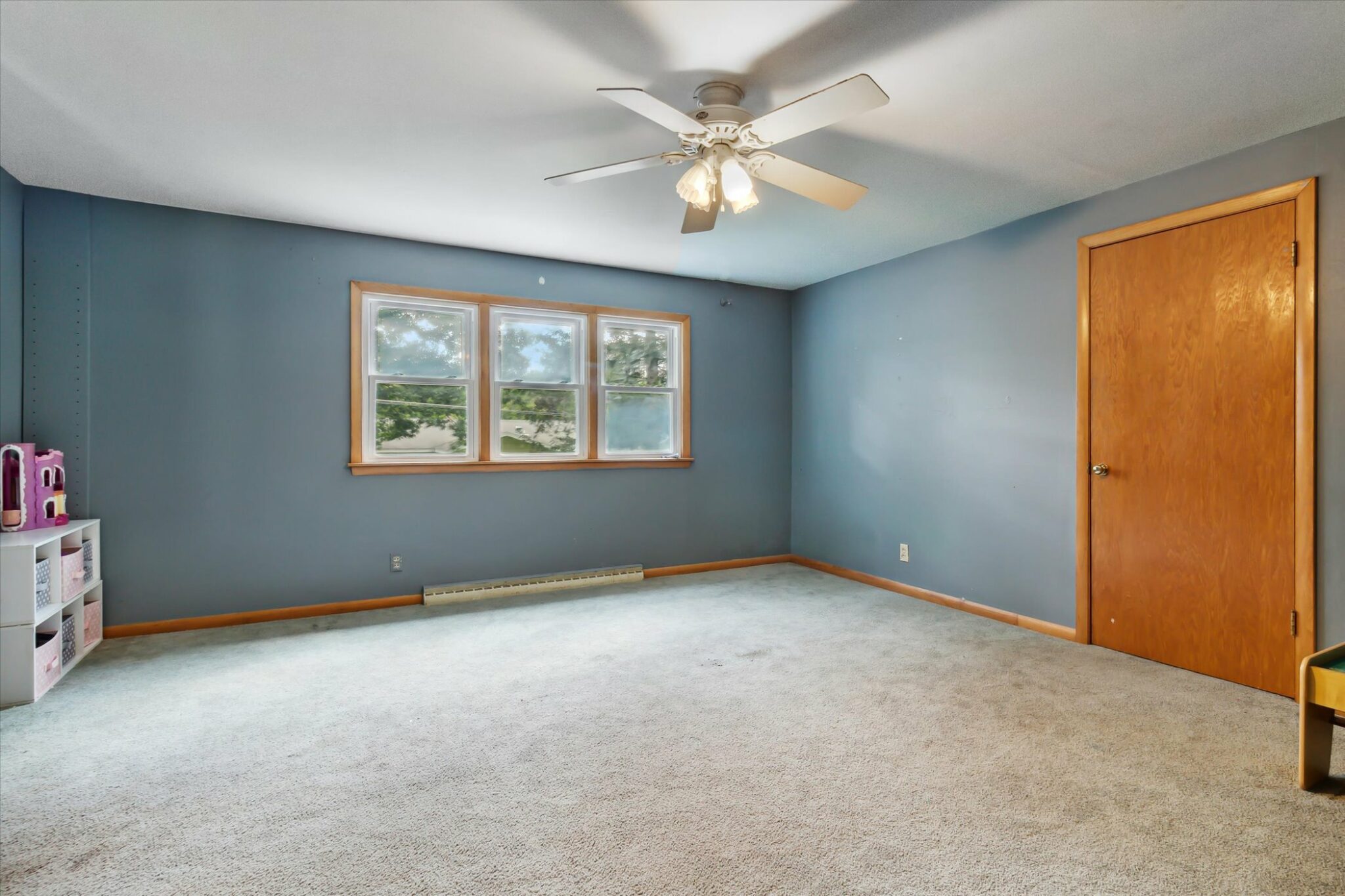 28-2307-Yellowstone-Ave-Portage-WI-53901-WindowStill-24