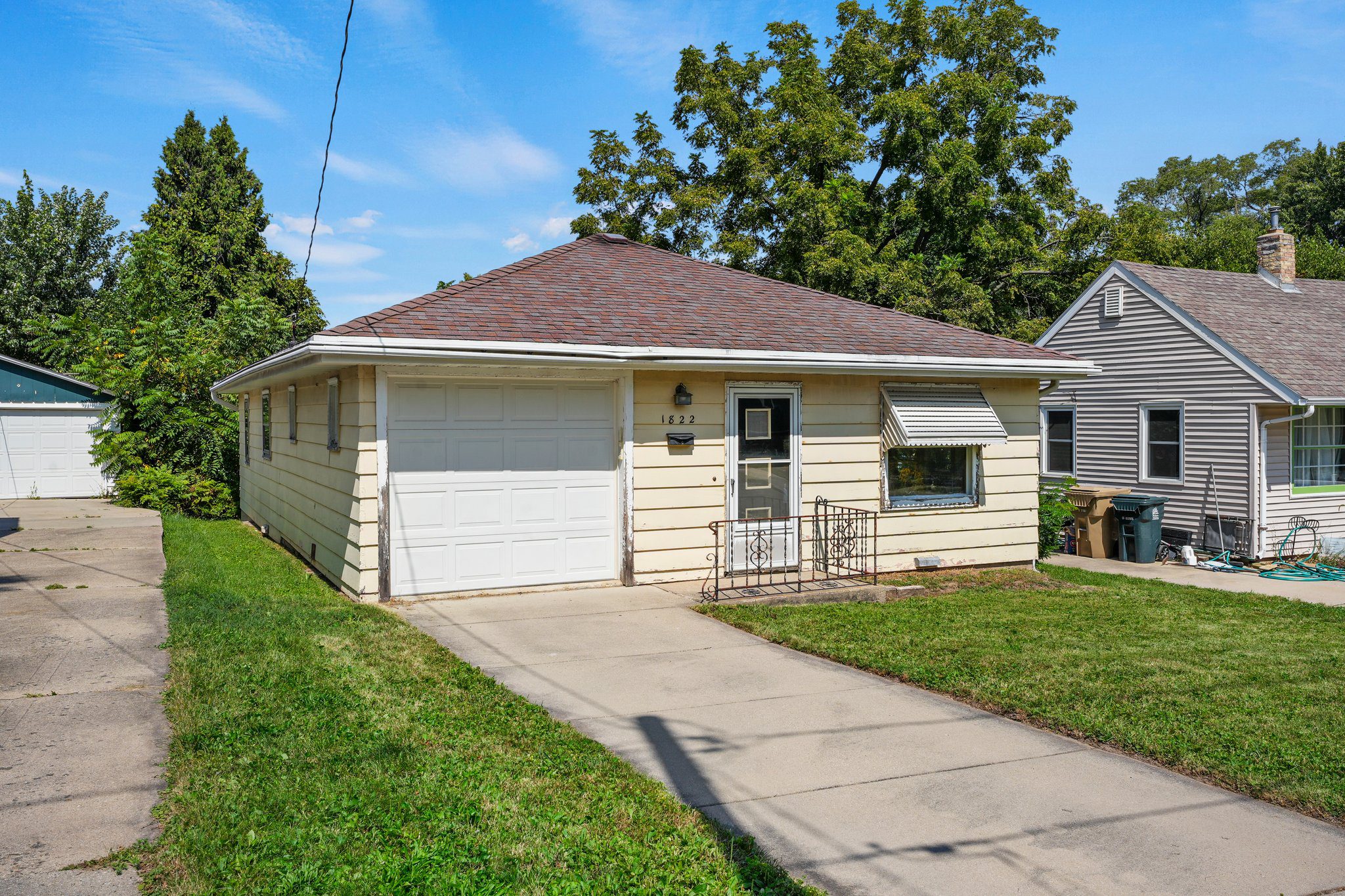 2-web-or-mls-1822-heath-ave