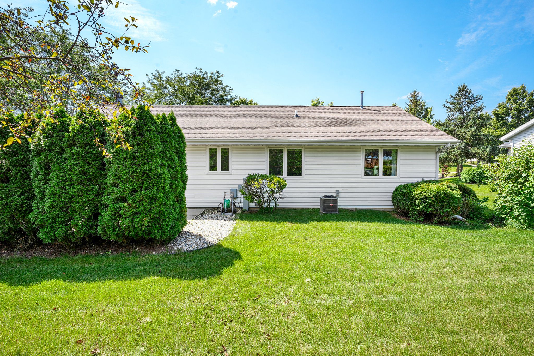 7-web-or-mls-2602-wentworth-dr