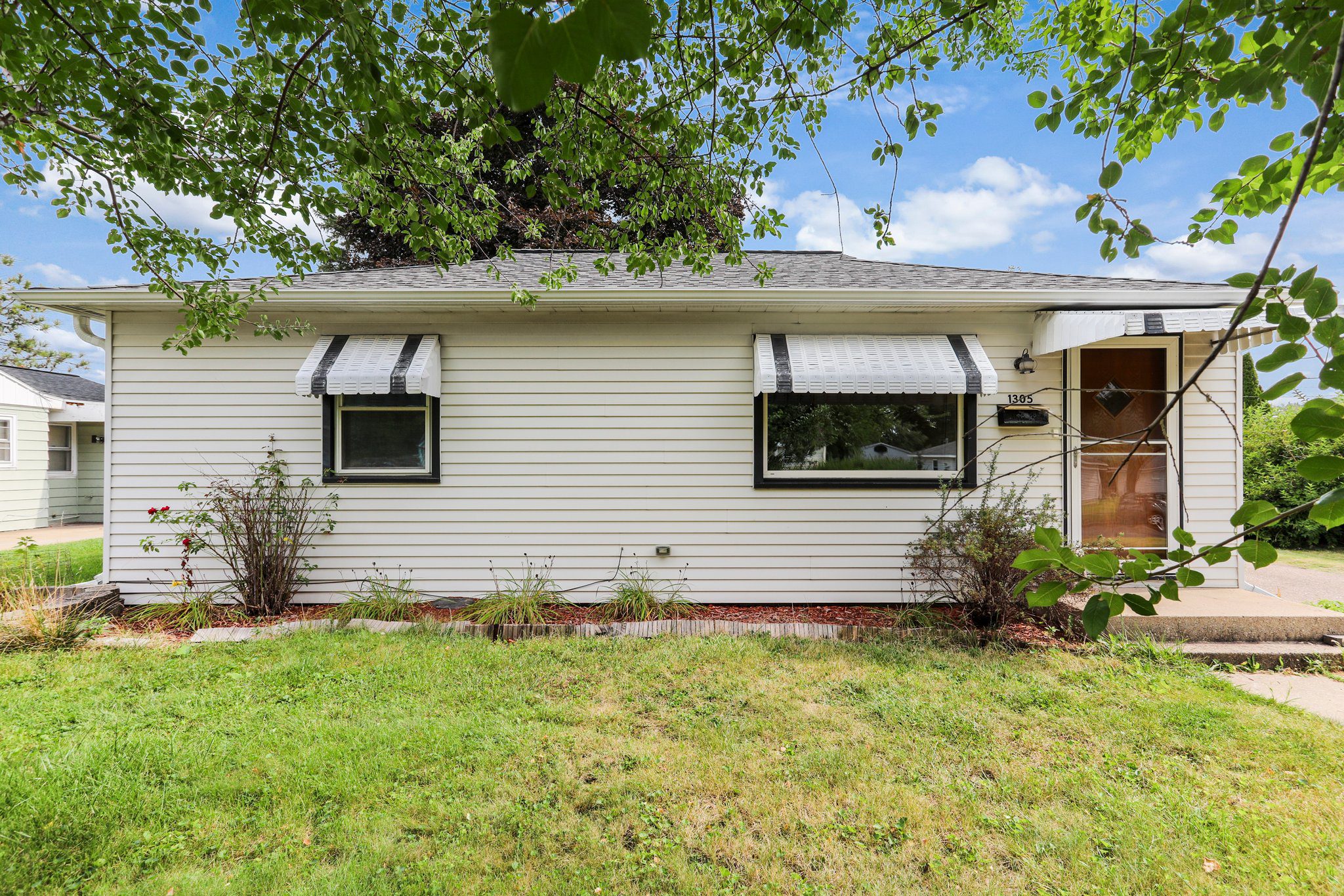 2-web-or-mls-1305-rosedale-ave