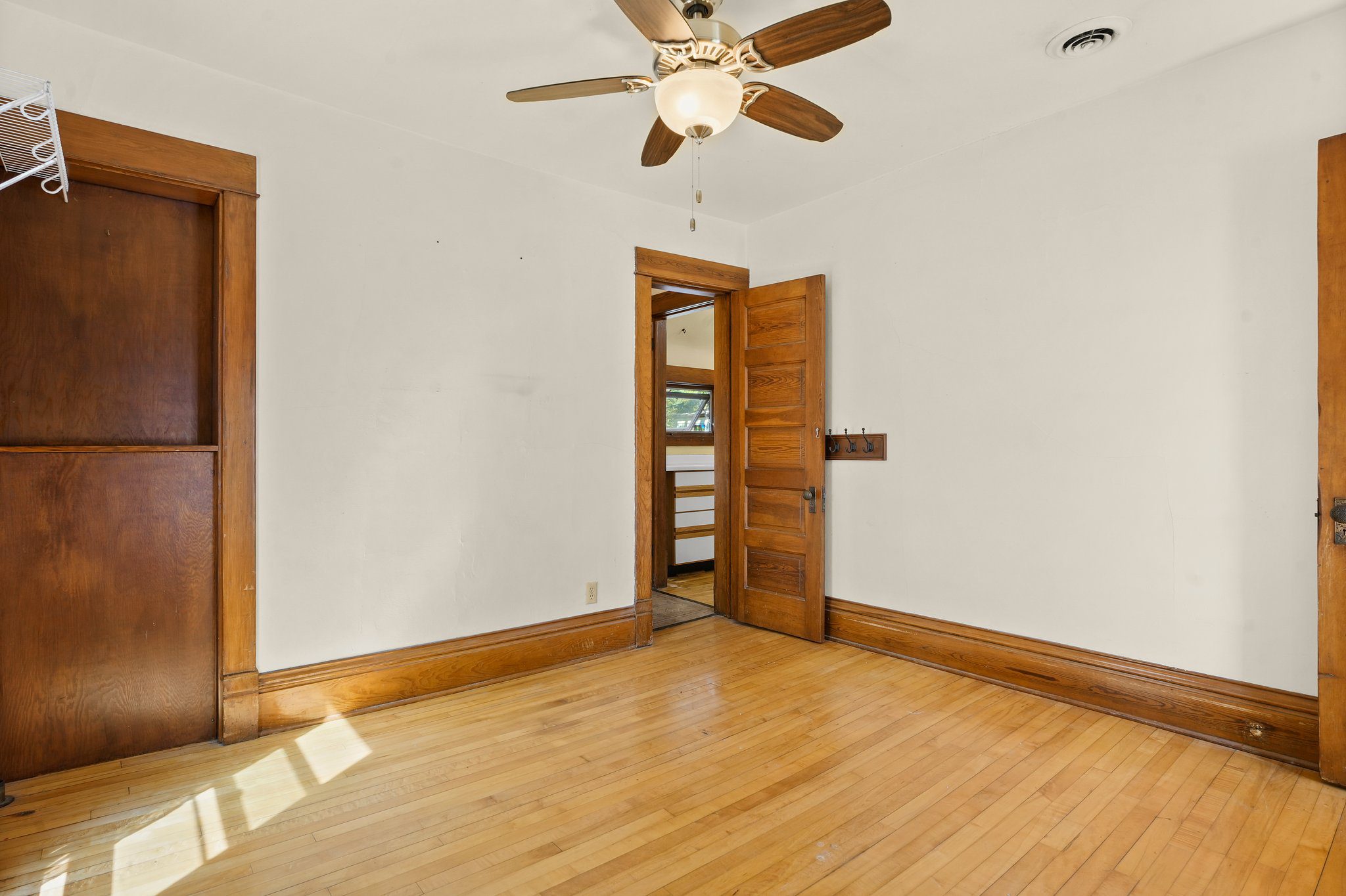 50-web-or-mls-210-ohio-ave